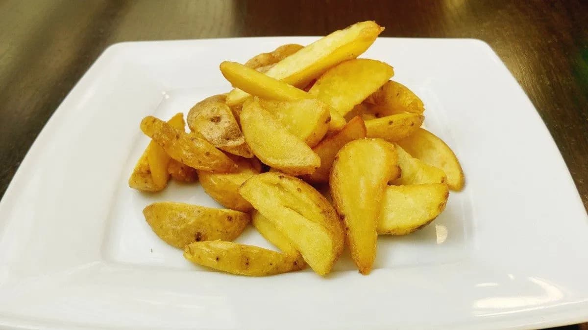 Héjas Burgonya cikkek olajban sütve