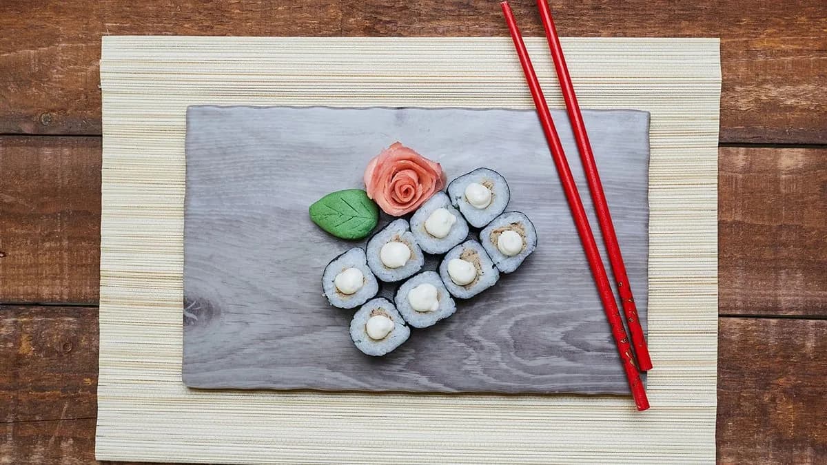 Majonézes tonhal maki