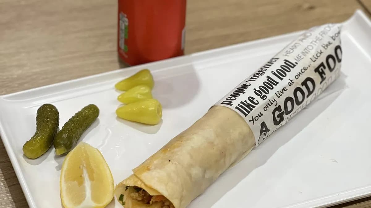 COMBO 1: Chicken Wrap Tantuni + Soft Drink