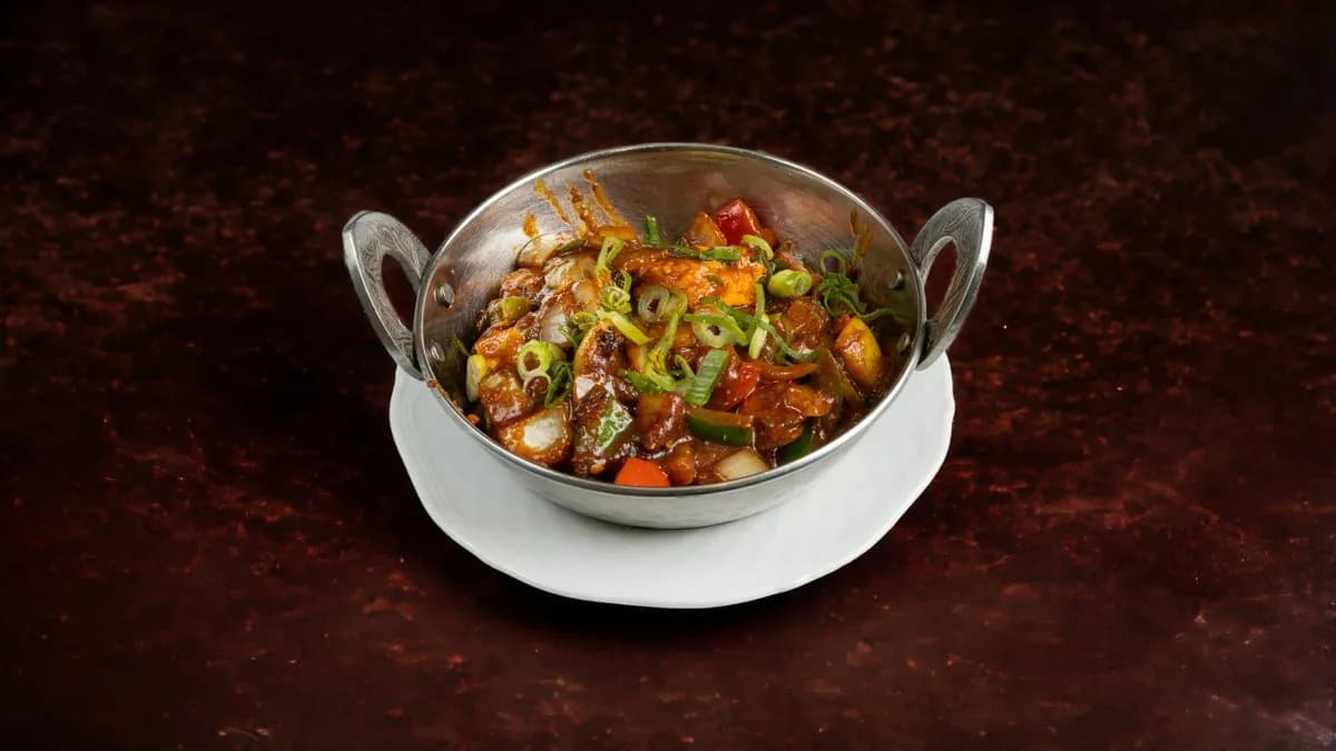 75. Chilli Paneer
