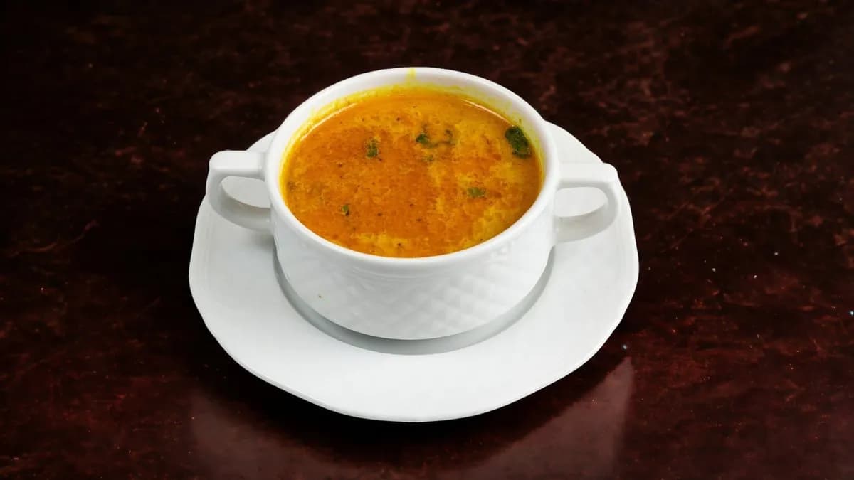 2. Mix Vegetable Soup Vegetable soup tempered with light spices