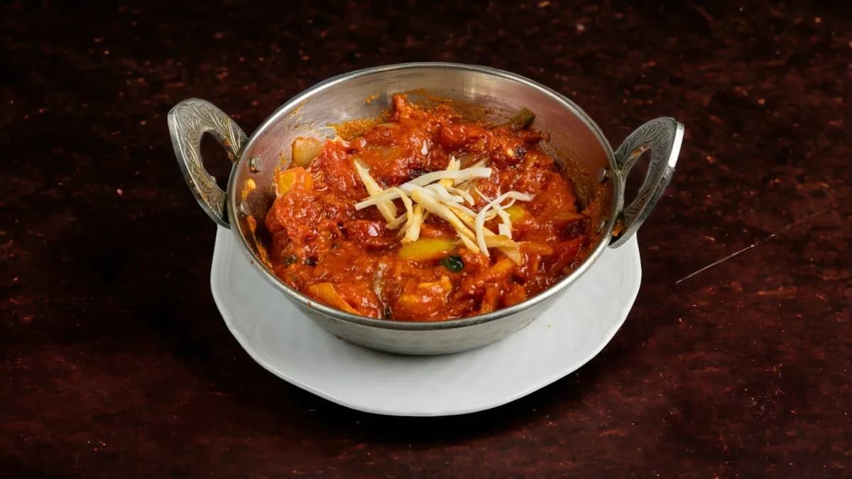 81. Chicken Jalfrezi
