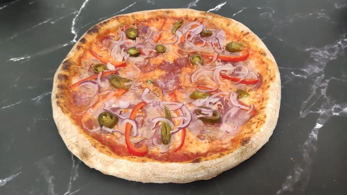 Pizza Ungherese -Magyaros