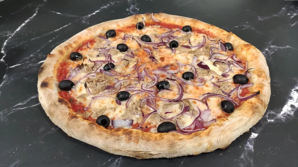 Pizza al Tonno -Tonhalas