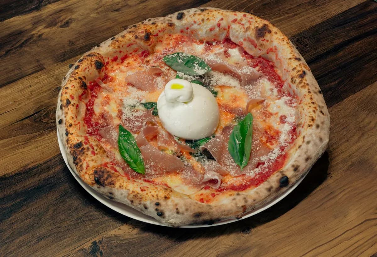 Burrata pizza