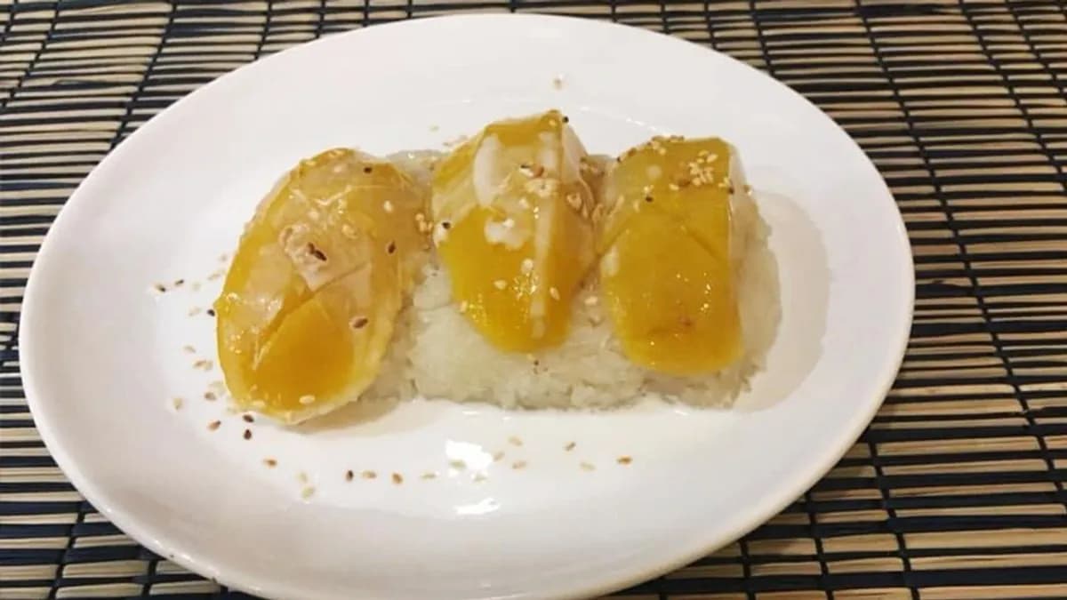 Mangós ragacsos rizs