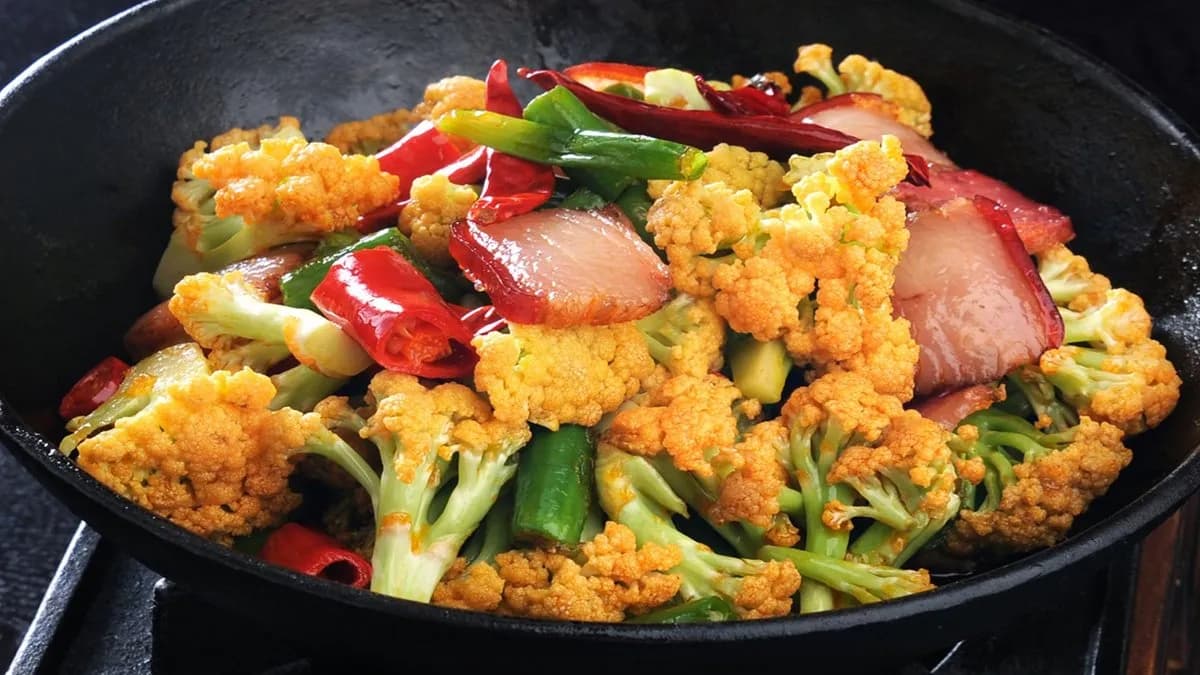 D51 Pirított karfiol mini wokban tálalva