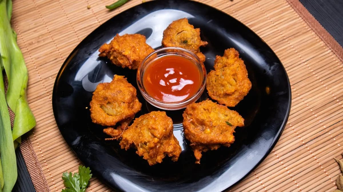 6. Lencsés Pakora (Peyaju)