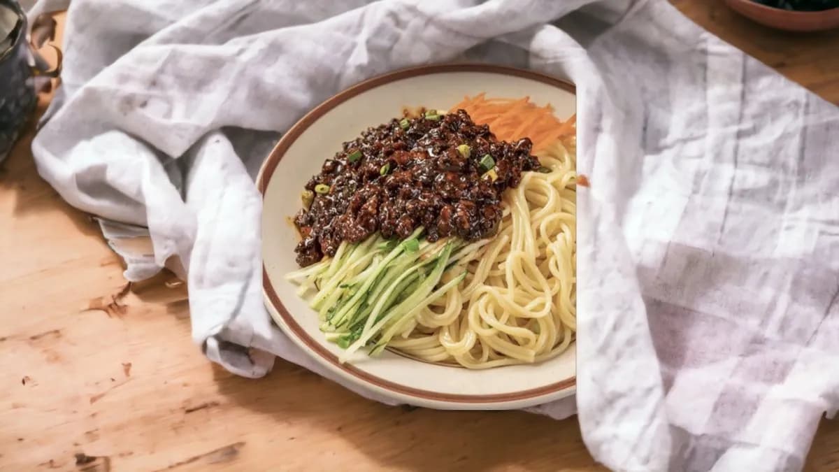 Pekingi különleges szósz ramennel/Beijing specialty sauce with Ramen