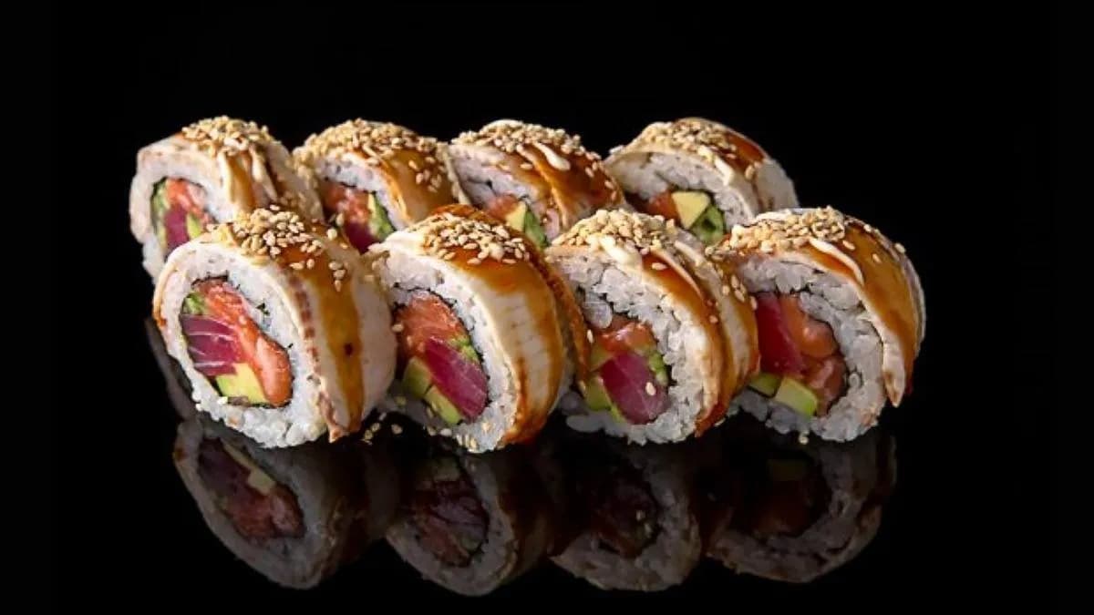 D10. Dragon Roll