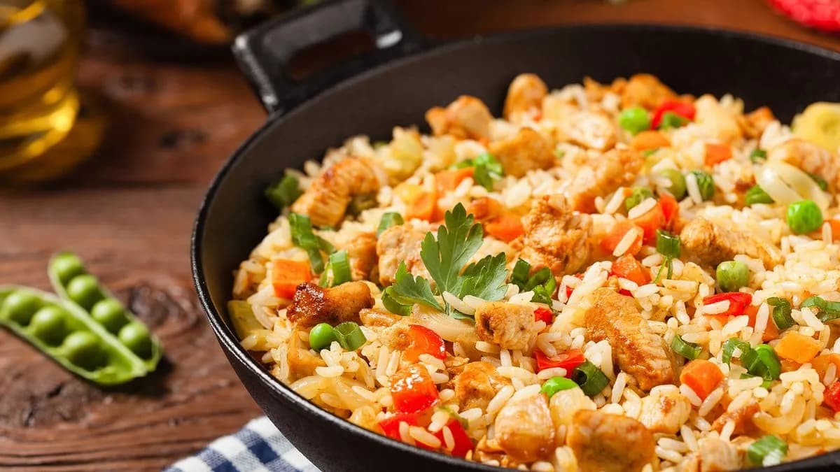 43. Pirított rizs sertéshússal