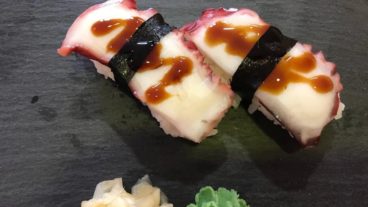 N12. Tako nigiri (2 db)