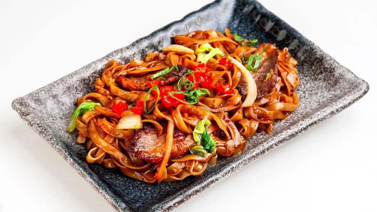 Mézes gyömbéres chilis rizstészta