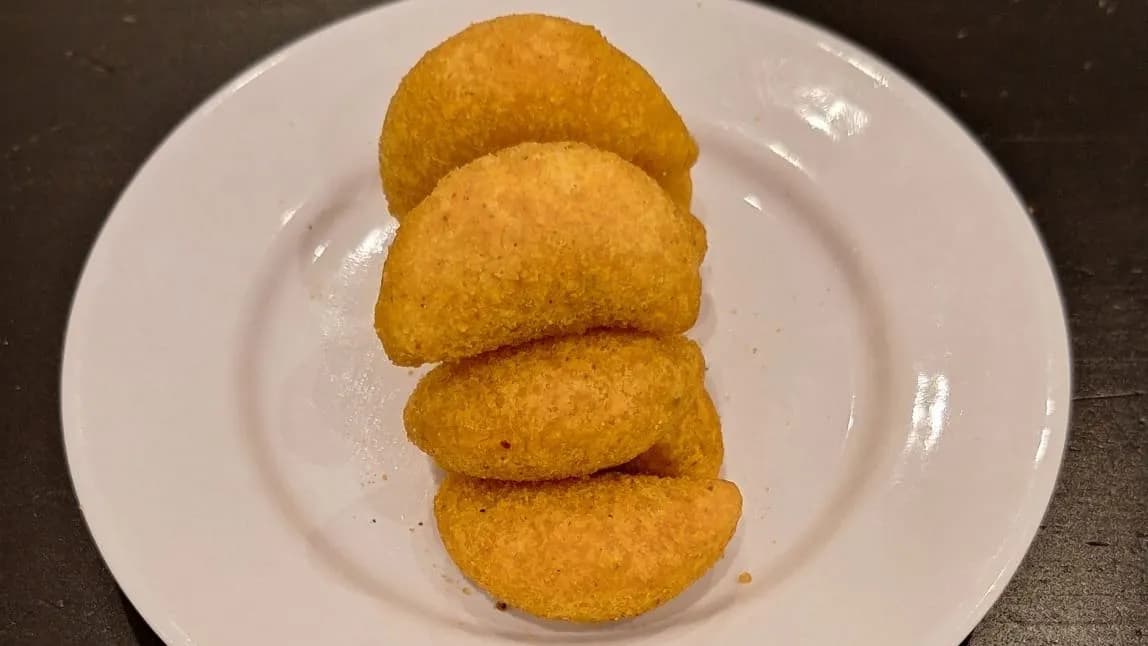 Cheese & Ham Pockets (Cheese & Ham Risolis)