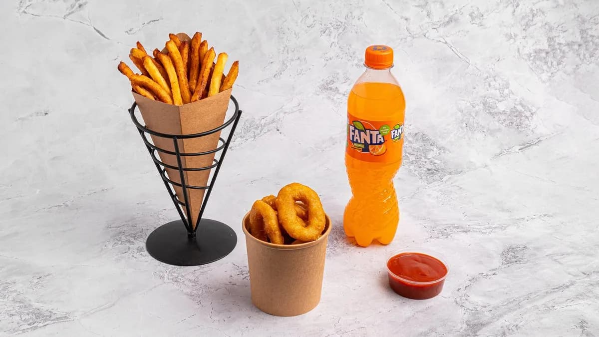 Hagymakarika falatok+ Normál Krumpli + Üdítö