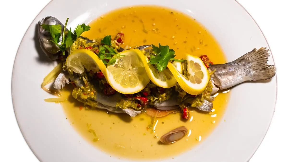 Párolt egész hal citromosan