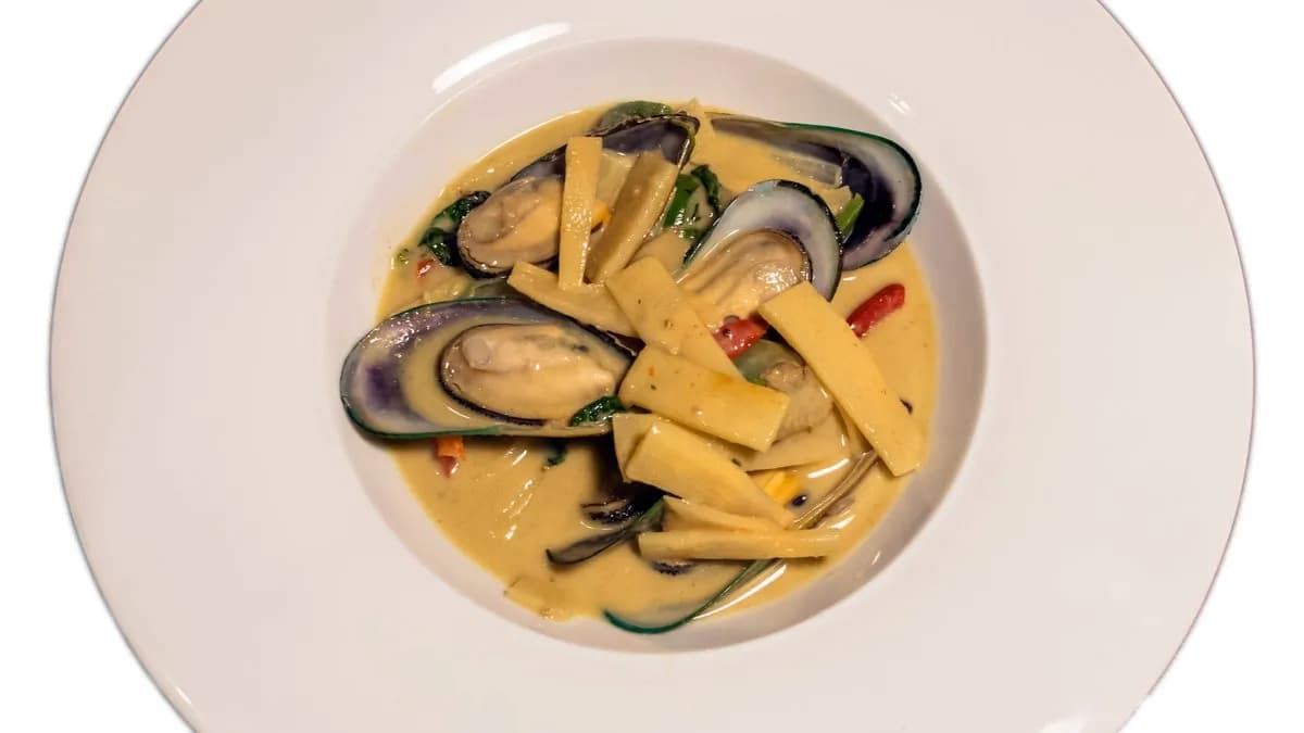 Zöld curry kókusztejjel (köret nélkül)