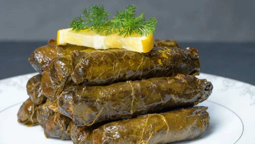 GRAPE LEAF ROLLS / SZÖLLŐLEVÉL TEKERCS