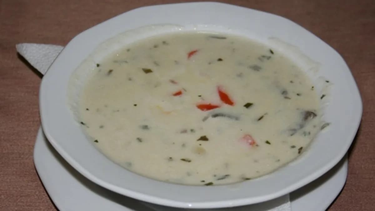 Tárkonyos szárnyas raguleves