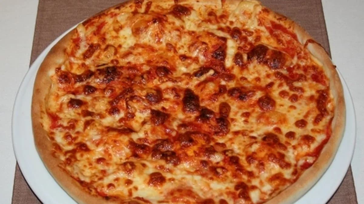 Messina pizza (26 cm)