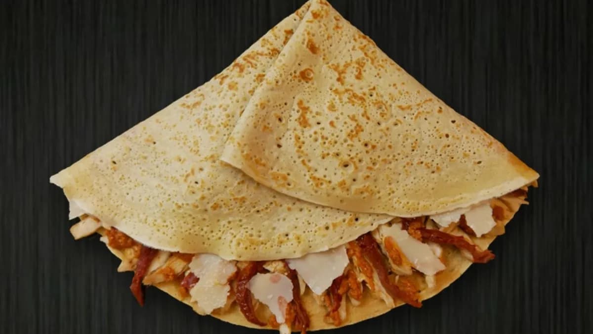 Piros pestos palacsinta