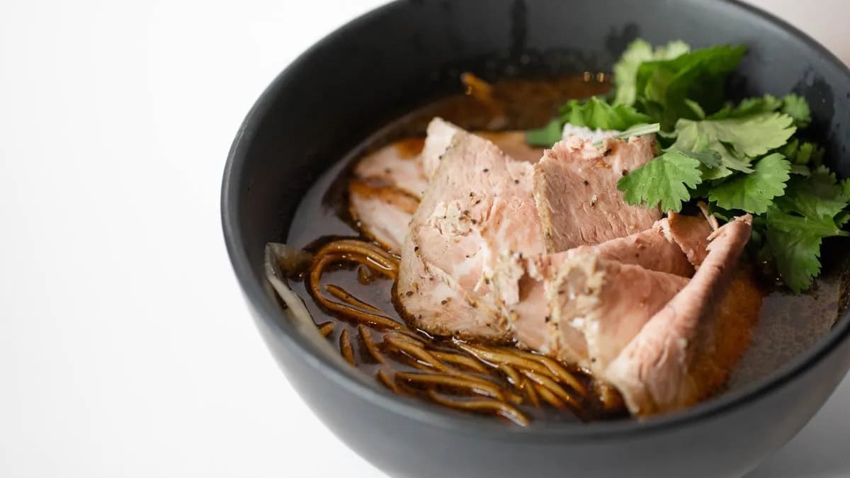 Borsos fekete tésztaleves & Steak💥