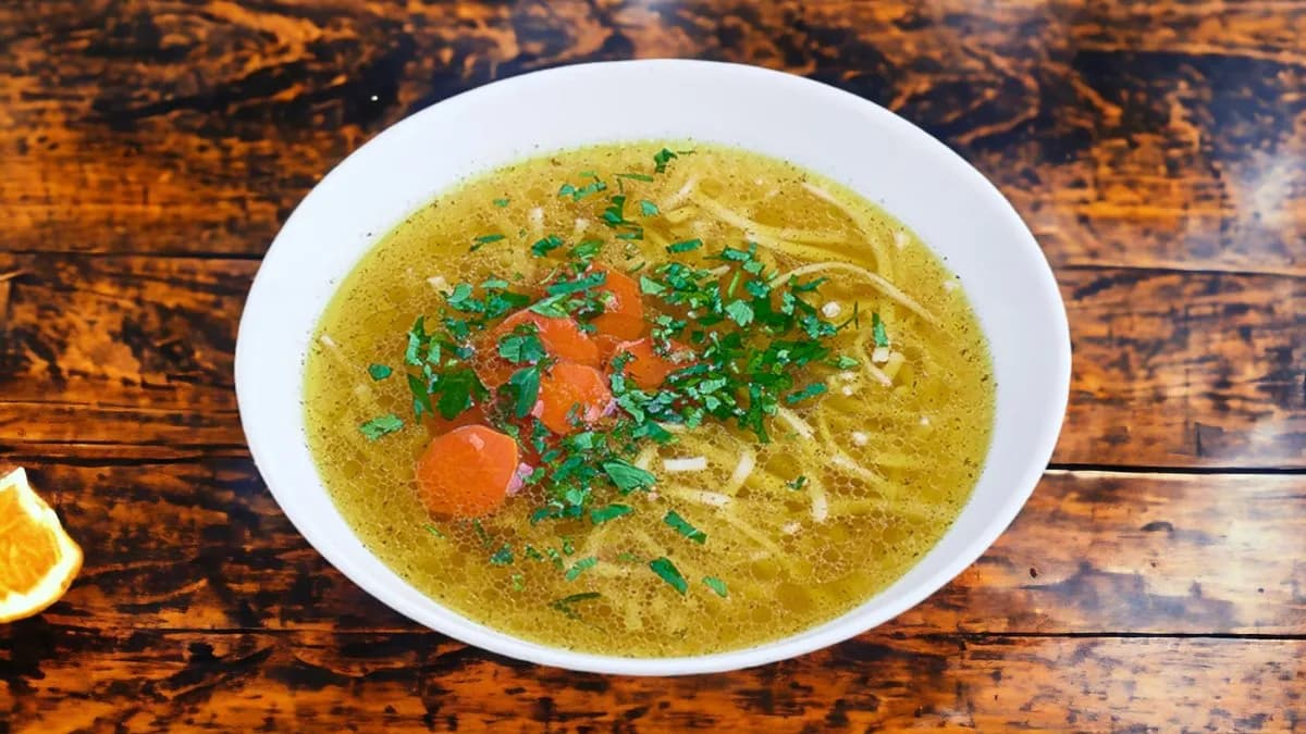 Marhahúsleves borjúhússal töltött raviolinivel