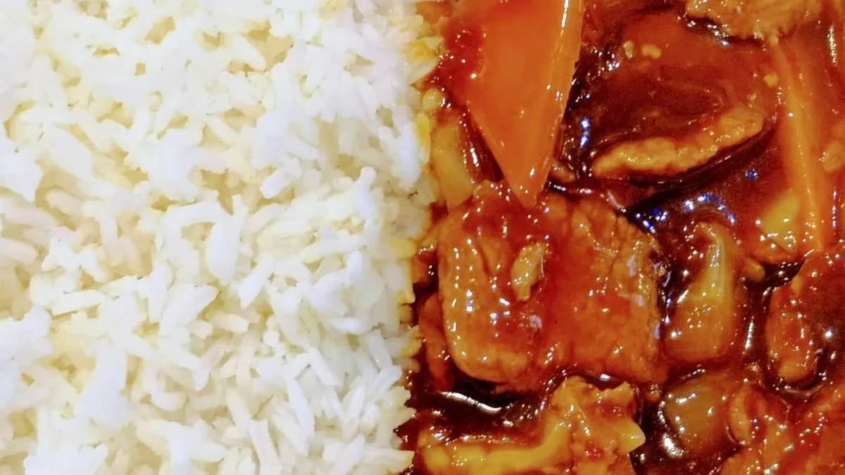 M6. Szecsuáni csirkehús (csípős)