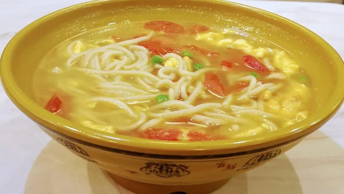 Paradicsom tójásos tésztaleves