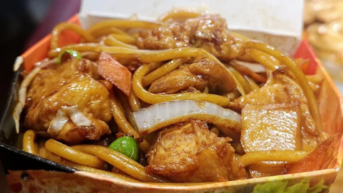 Pirított tészta csirkehússal