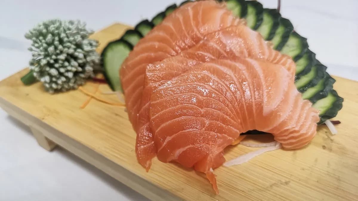 Lazac Sashimi