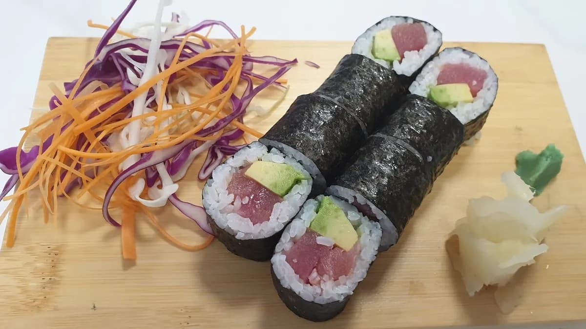 Tonhal avokádó maki