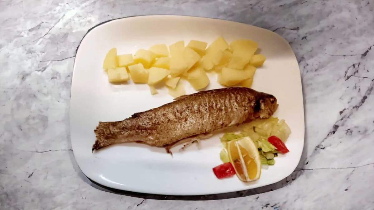 Pisztráng roston, petrezselymes burgonya