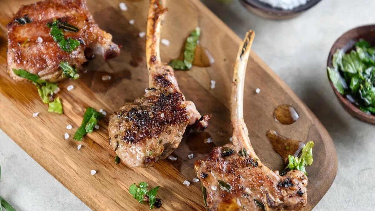 Shishlik (lamb chops) with rice