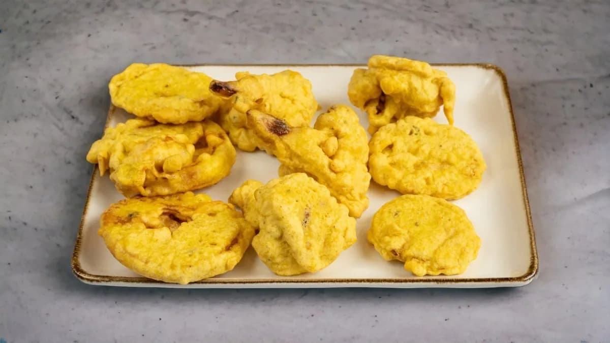 11. Mix Vegetable Pakora 10 pieces (LF+GF)