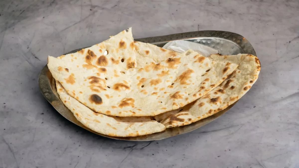 102. Plain Naan(Tandoorban sült indiai házikenyér)