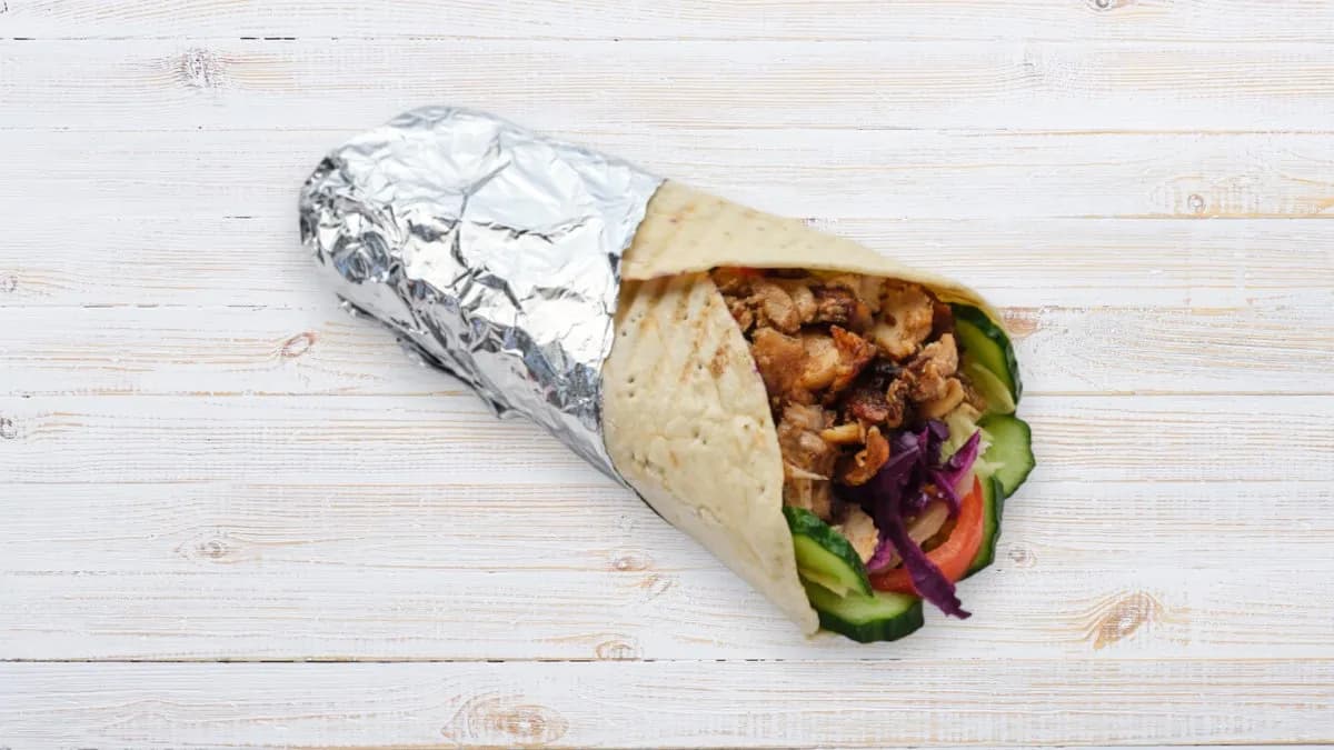 Csak gyros hús tortillában