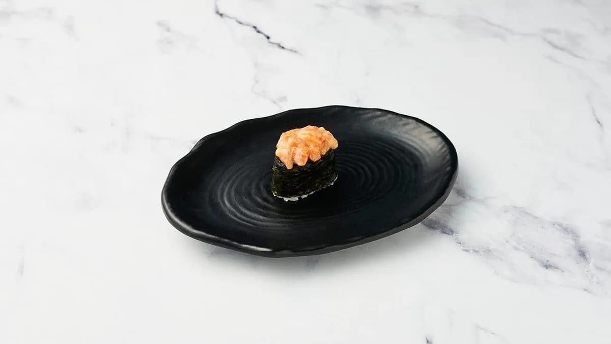 Fűszeres lazac gunkan