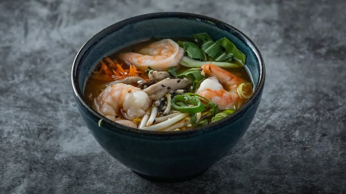 Miso leves tigrisrákkal