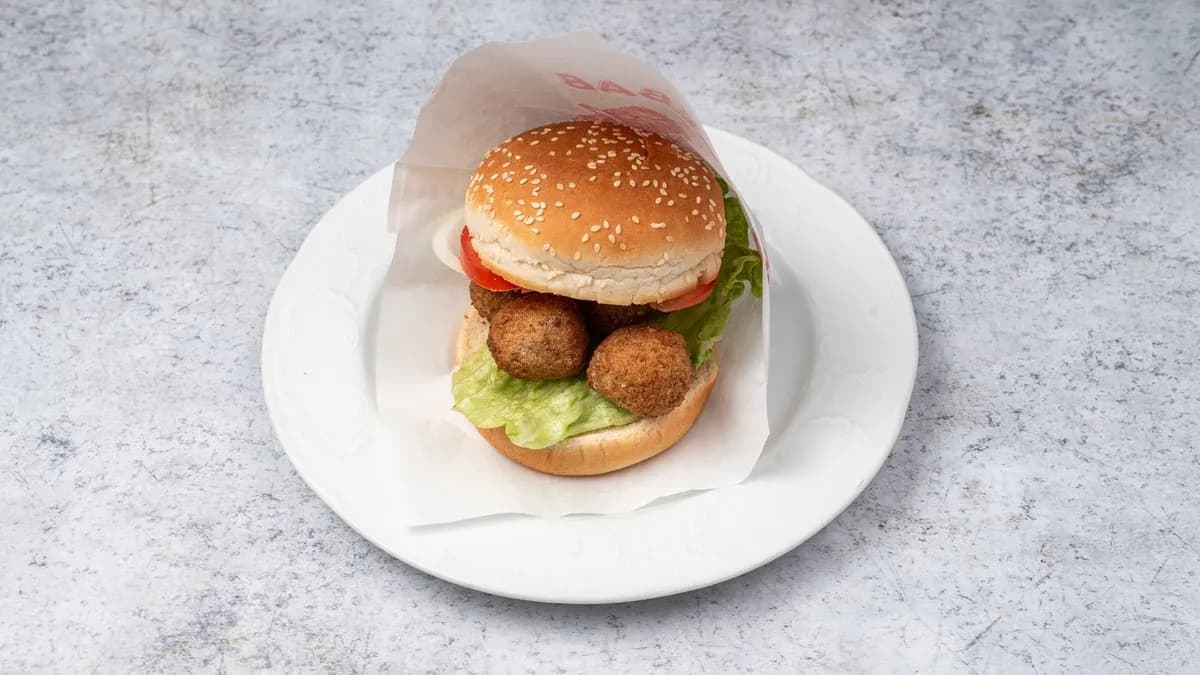Falafel hamburger
