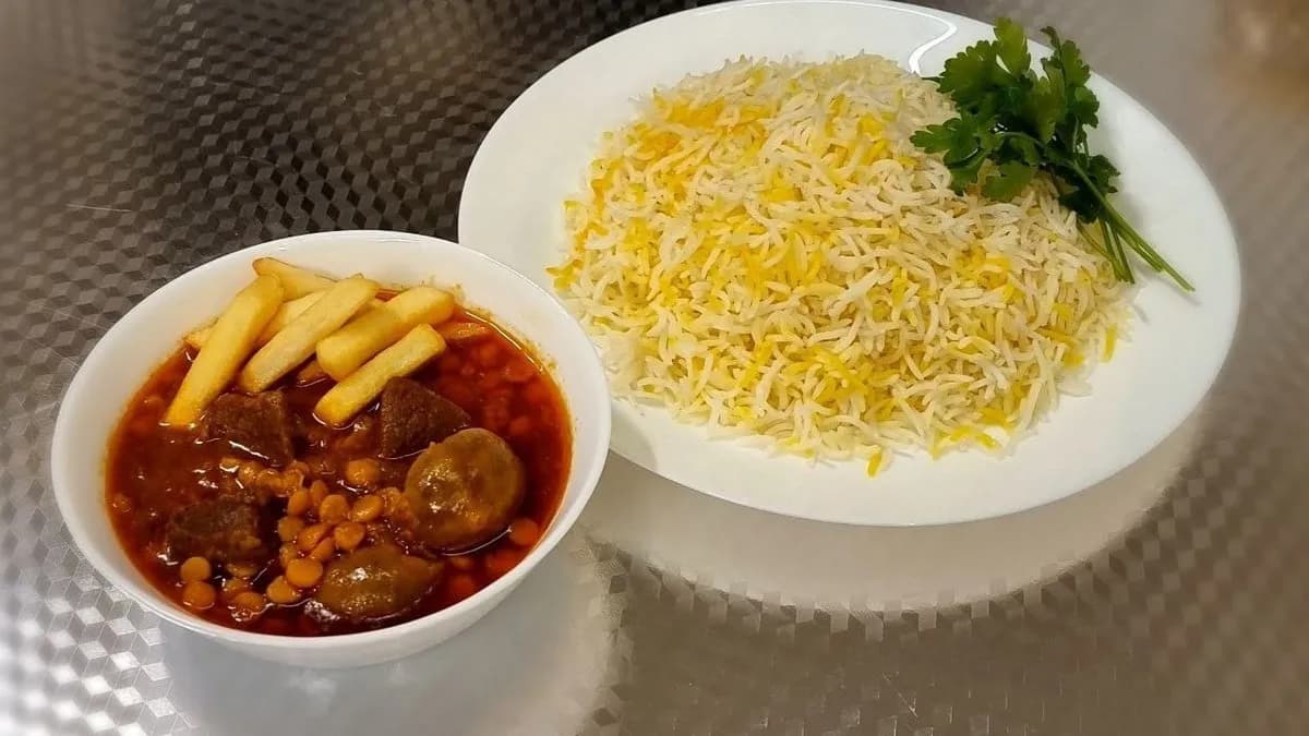 Gheymeh stew with rice