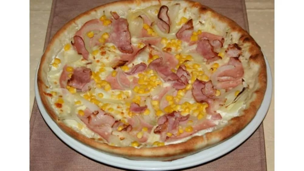 Tejfölös-sonkás pizza (26 cm)