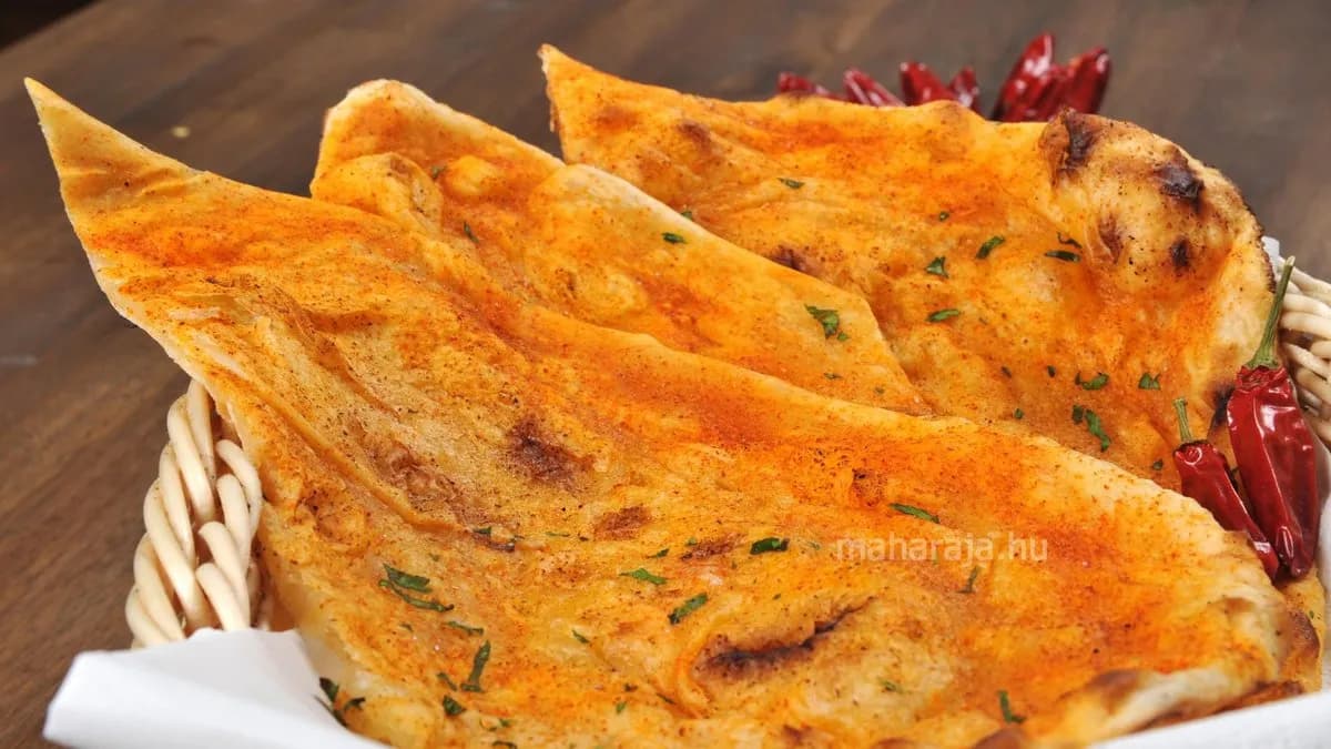 Chili naan (tandoor-ban sült kenyér) (Chili Naan)