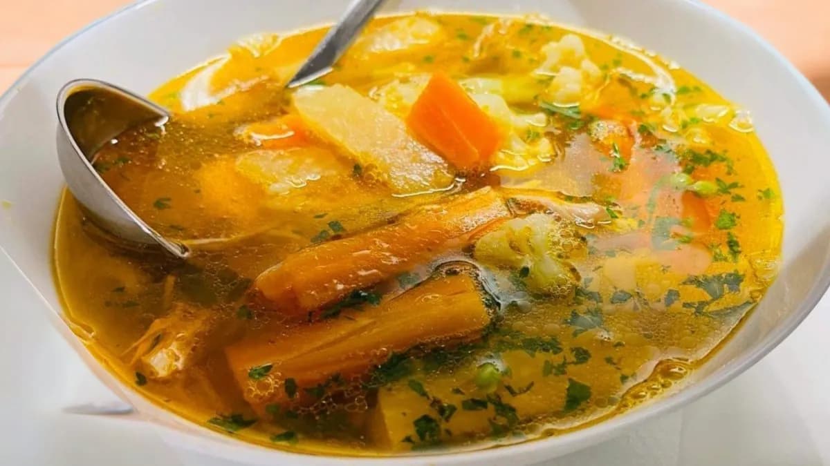 Nagymama aranysárga húsleves 5 dl