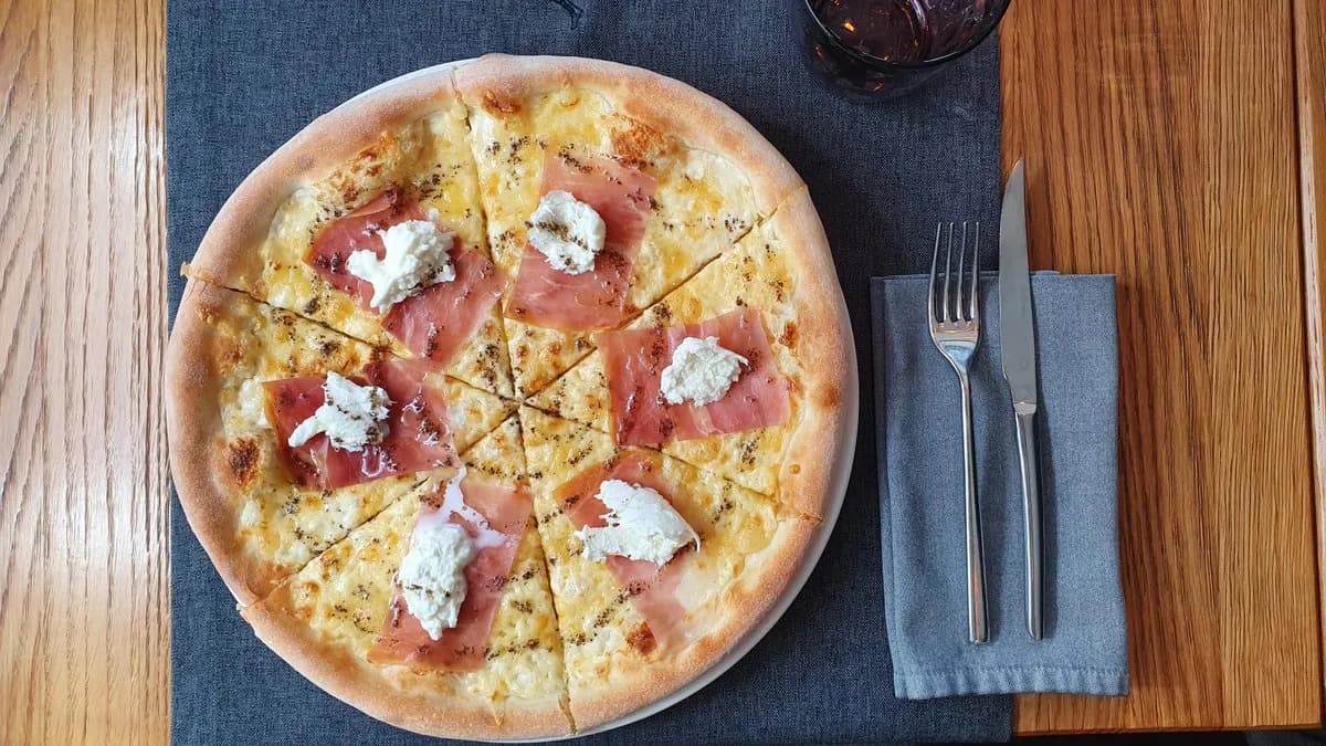 PROSCIUTTO E TARTUFO20cm