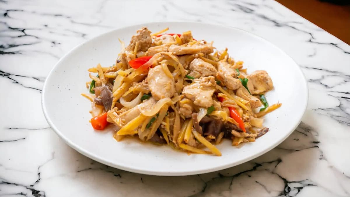 Pirított phö tészta Csirke