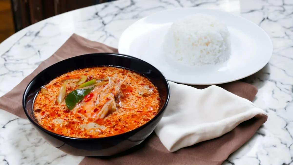 Tomyum rizzsel