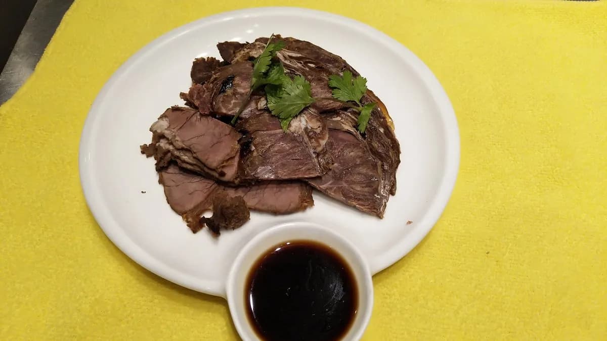 Marha lábszár mártással