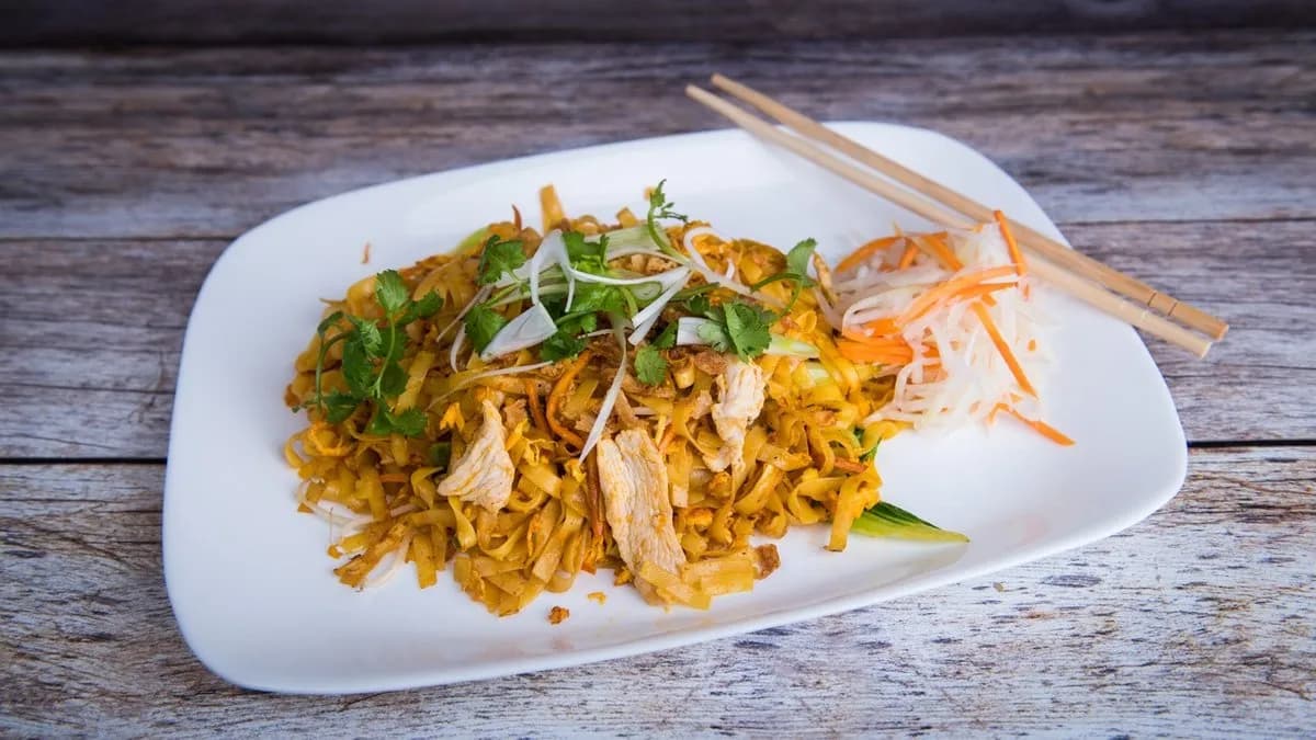 Csirkehúsos sült tészta