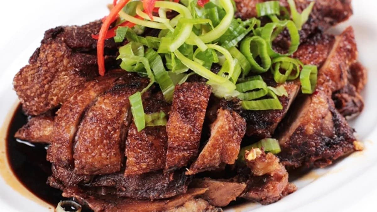 A46 : Kacsa szójaszószban, zöldhagymával